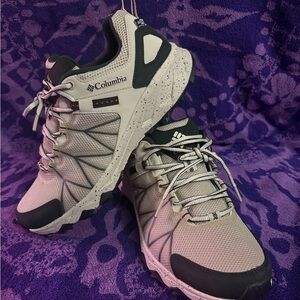 Columbia Men’s Black and Cream Athletic Outdry Shoes